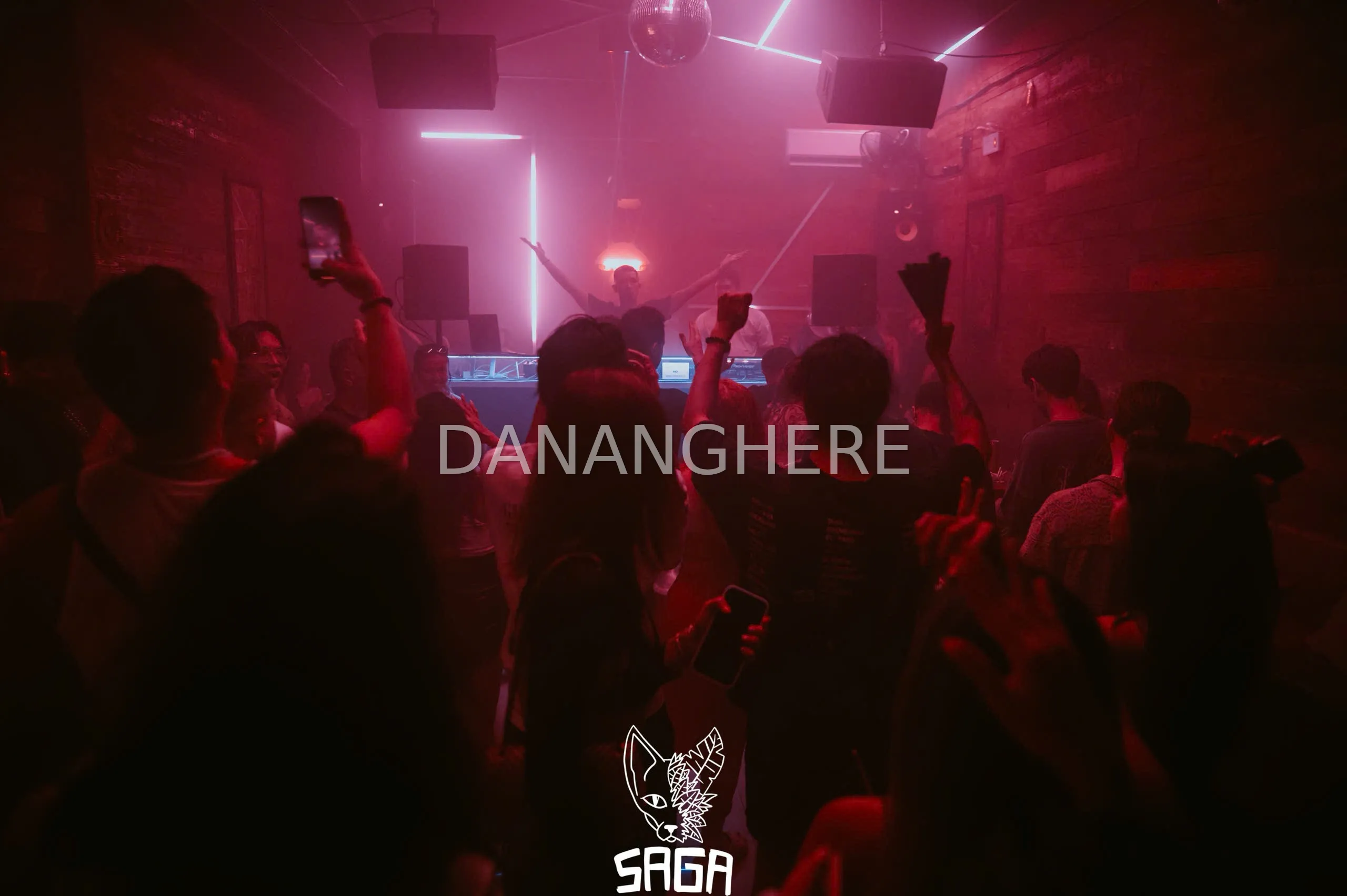 다낭 사가 테크노 뮤직 바 SAGA TECHNO MUSIC BAR – 언더그라운드의 심장